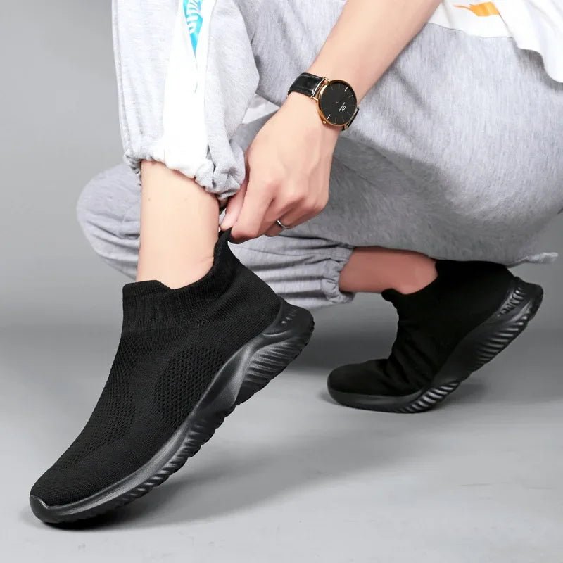Stratos Sneakers